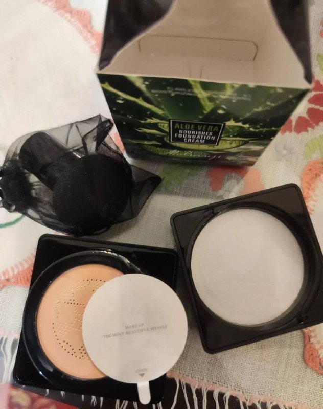 MOLIANJI матовый тональный крем с пуфом 5