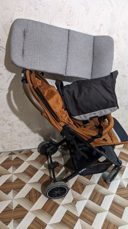 Детские товары: Стульчик, Коляска, Манеж 4