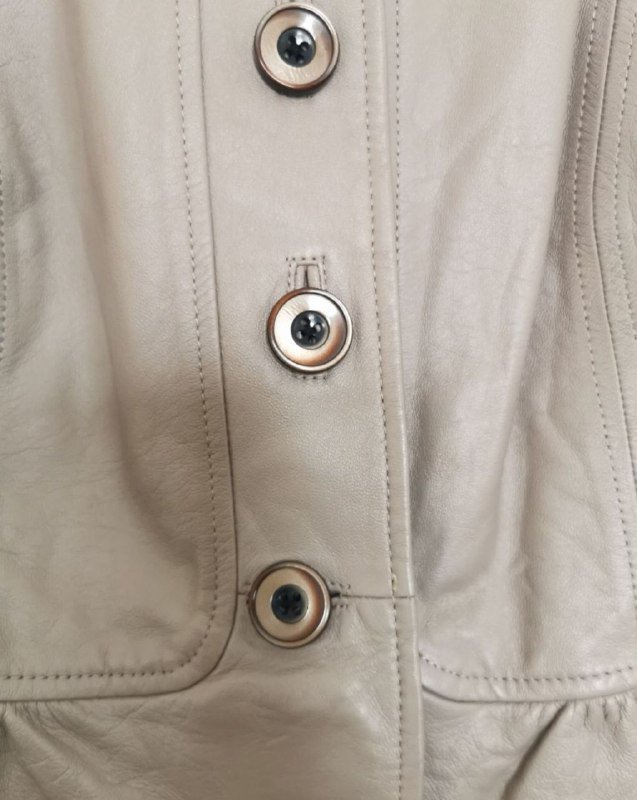 Курточка на осень из натуральной кожи размер М 2