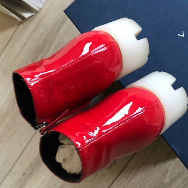 Ботинки из натуральной лаковой кожи размер 37 2