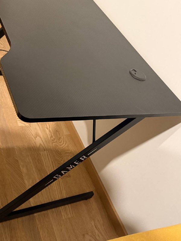 Компьютерный стол 3