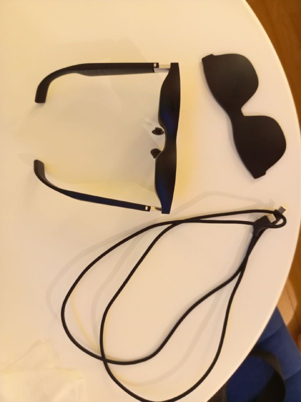 Xreal Air 1 очки и Beam Pro смартфон 8/256 2