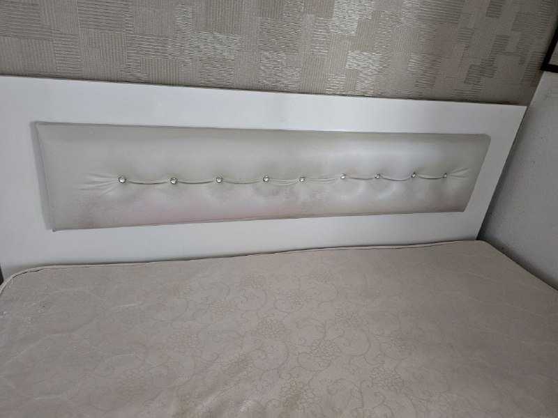 Двухспальная кровать с матрасом 3