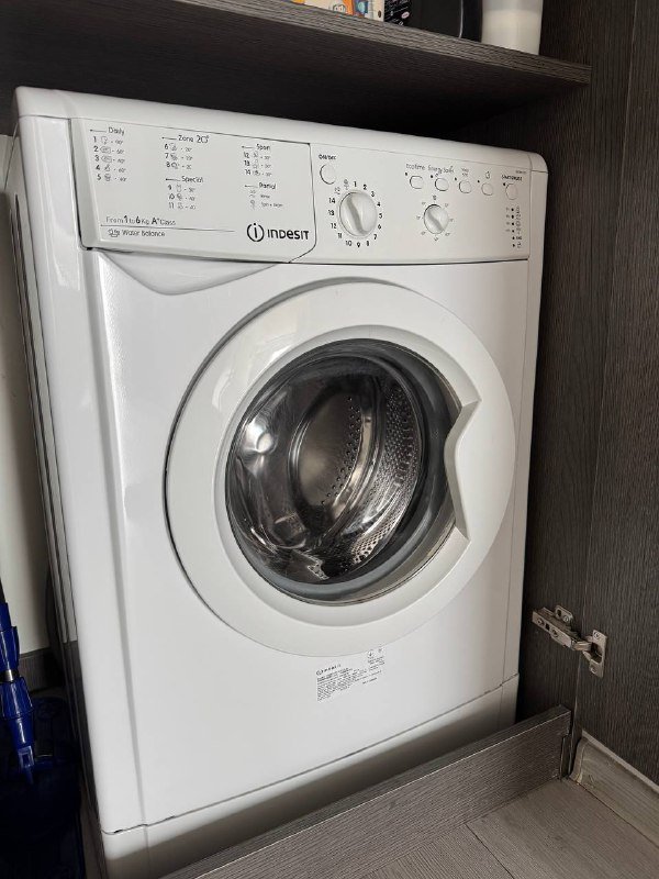 Стиральная машина Indesit 1