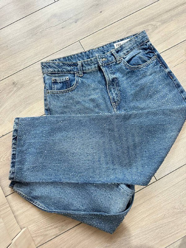 Джинсы Zara в камнях новые