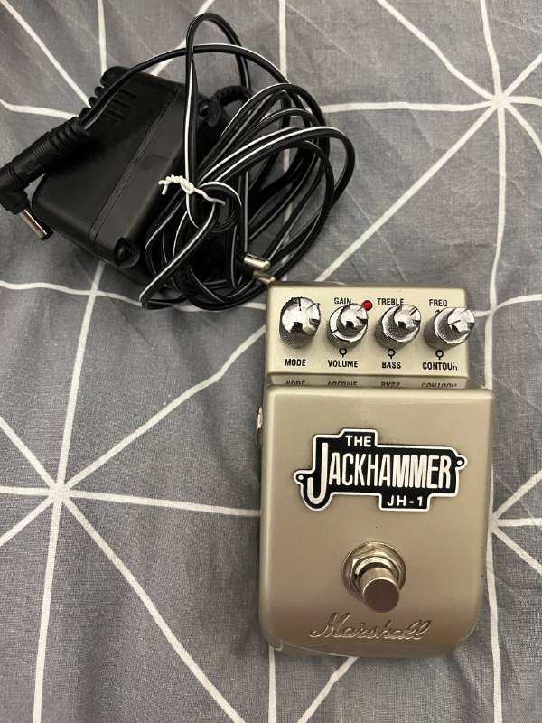 Гитарный усилитель Roland Cube 30X, примочка Marshall Jackhammer JH-1, аудиоинтерфейс M-Audio AIR 192|4 5