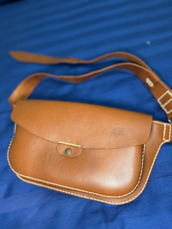 Лампа, карты, 3D-маска, кепка, очки, рюкзаки, сумки, джинсы, бюстье, футболка, брюки, кроссовки 9