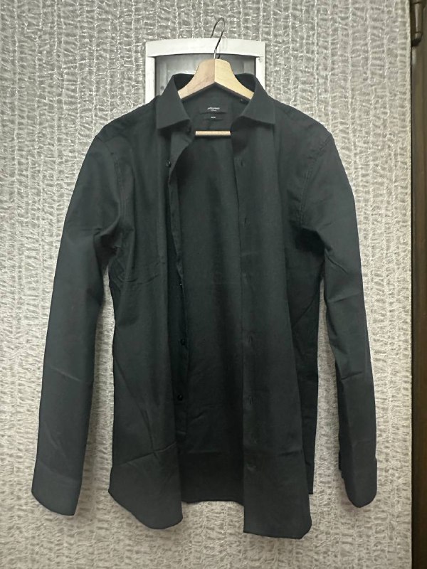 Жилетка Baileys, Поло Timberland, Рубашка Jack Jones, Свитер Jack Jones, Куртка-Дождевик Codered, Штаны Zara, Куртка Zara, Барсетка Barbour 3