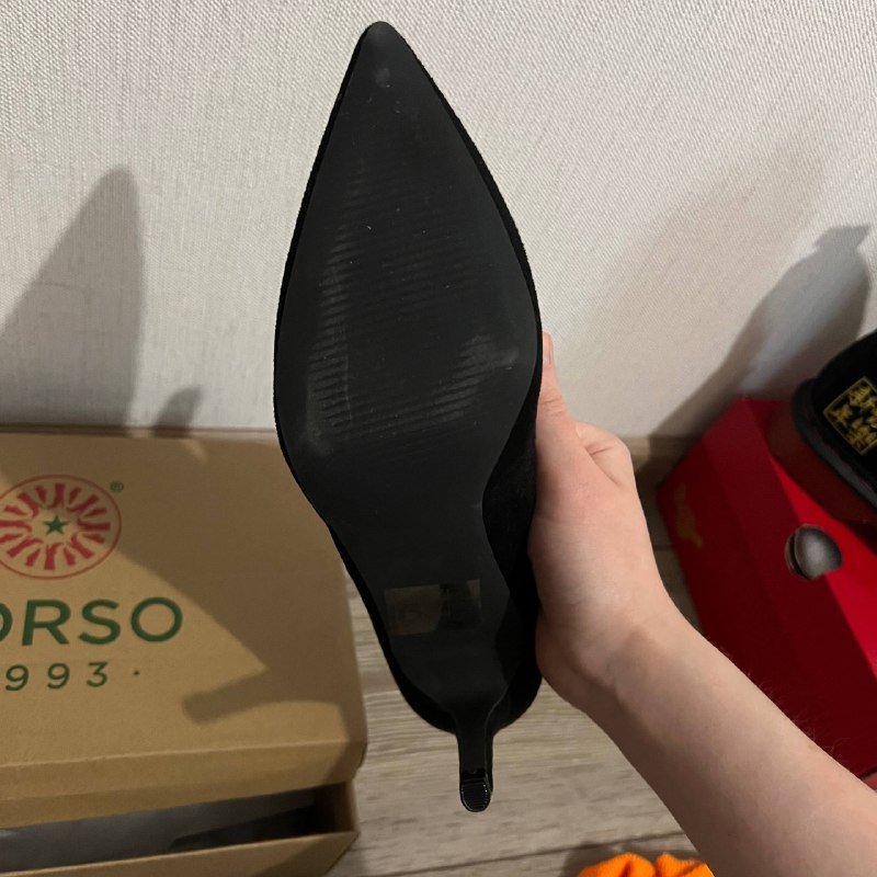 Ботинки Dr. Martens 1460, туфли Corso на каблуке 7