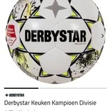 Футбольный мяч Derbystar 1