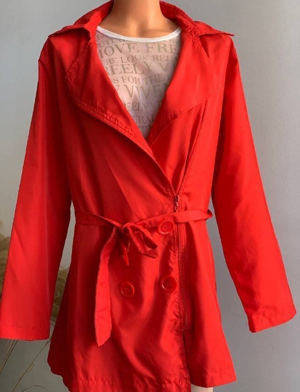 Красный плащ-тренч La Redoute 2