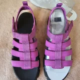 Босоножки UGG 1