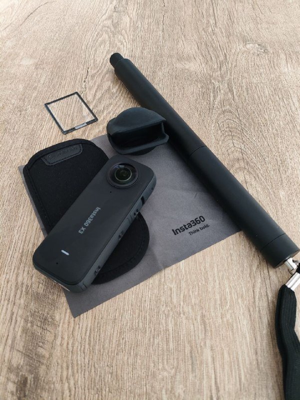 Камера Insta360 с аксессуарами 6