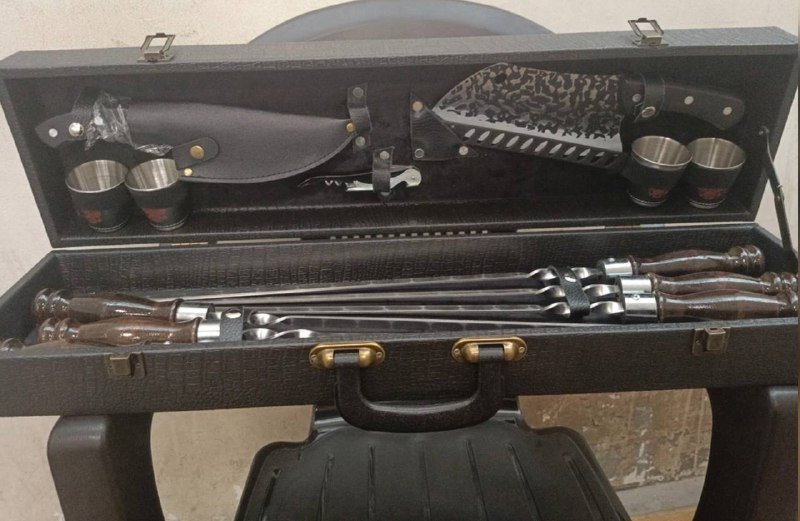 Набор с шампурами в кейсе новое 2