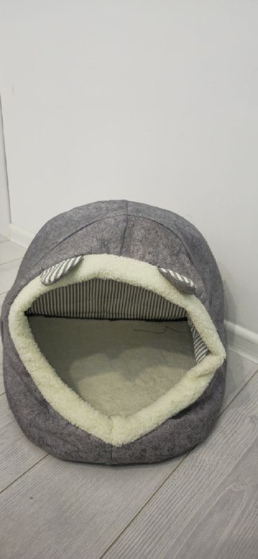 Домик для кошки, игрушки, кормушка
