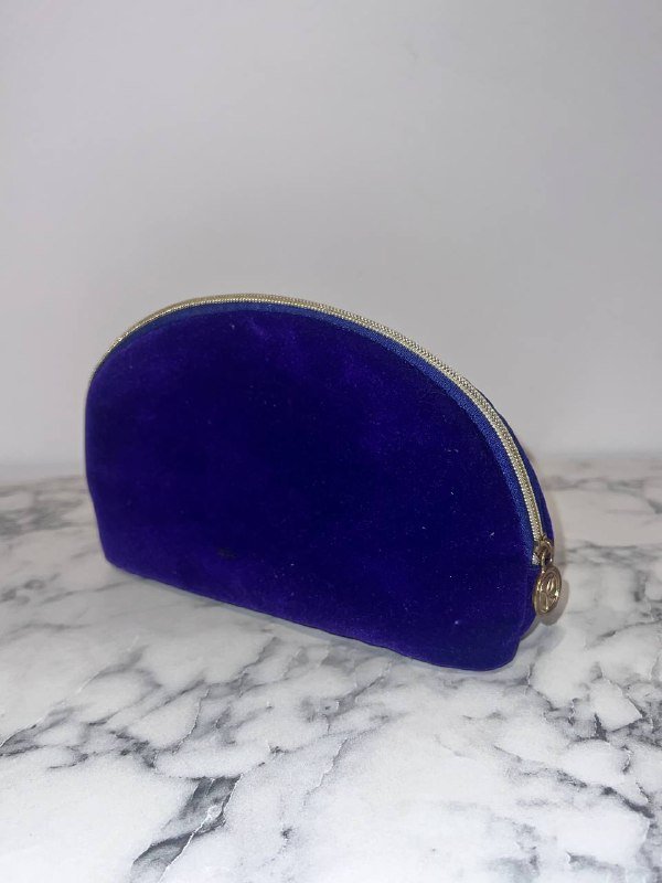 Семена, косметичка, горшки, индикаторы pH, лупа, контейнеры, светильник, коврик 3