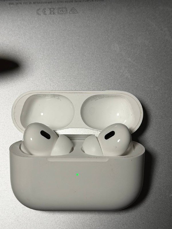 Airpods Pro 1-го поколения, Airpods Pro 2-го поколения, Apple Watch SE 2-го поколения 3