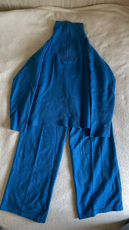 костюмы женские тёплые и зебровый, S-M 3