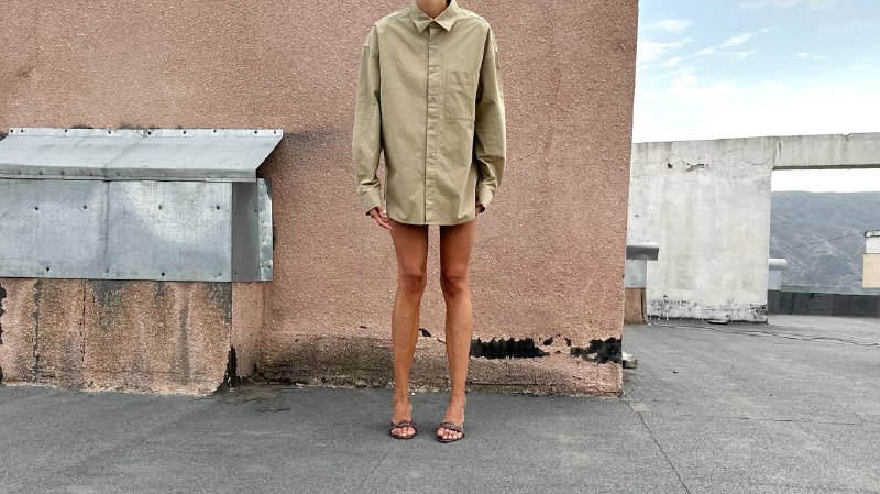 Винтажные мюли Prada, юбка, рубашка Zara, бриджи, блуза Monki, босоножки, туфли, ботинки 3