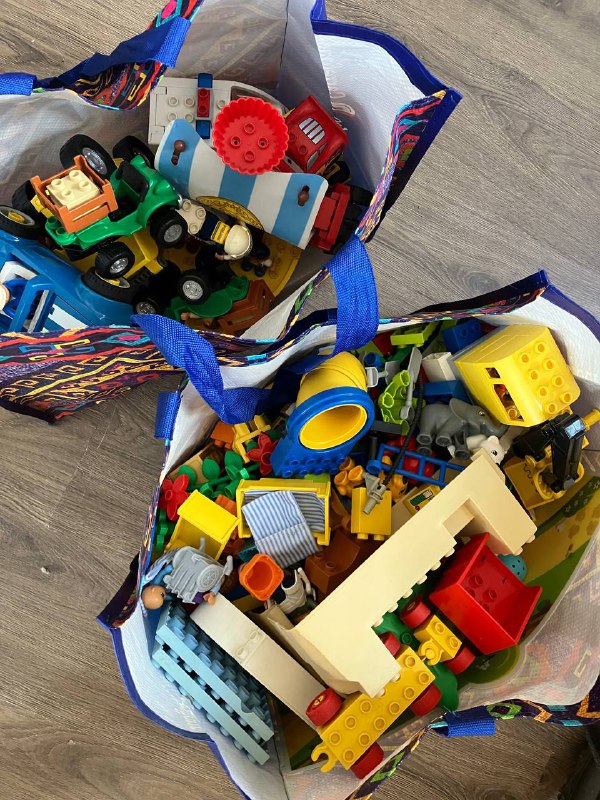 Наборы Lego DUPLO "Больница", "Пиратский корабль" и др.
