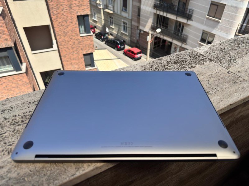 MacBook Pro 16 2019 Intel i9 32 Gb RAM 1 Tb storage 5