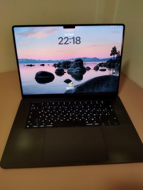 MacBook Pro M3 16-inch 1Tb SSD 36GB RAM 3