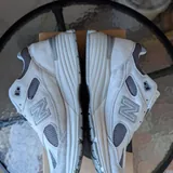 Женские кроссовки New Balance 991v2 3