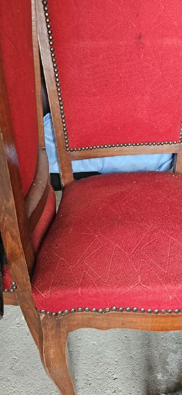 Старинные деревянные стулья, пуф, бассейн, аппарат прессотерапии, шнековый отжим 2