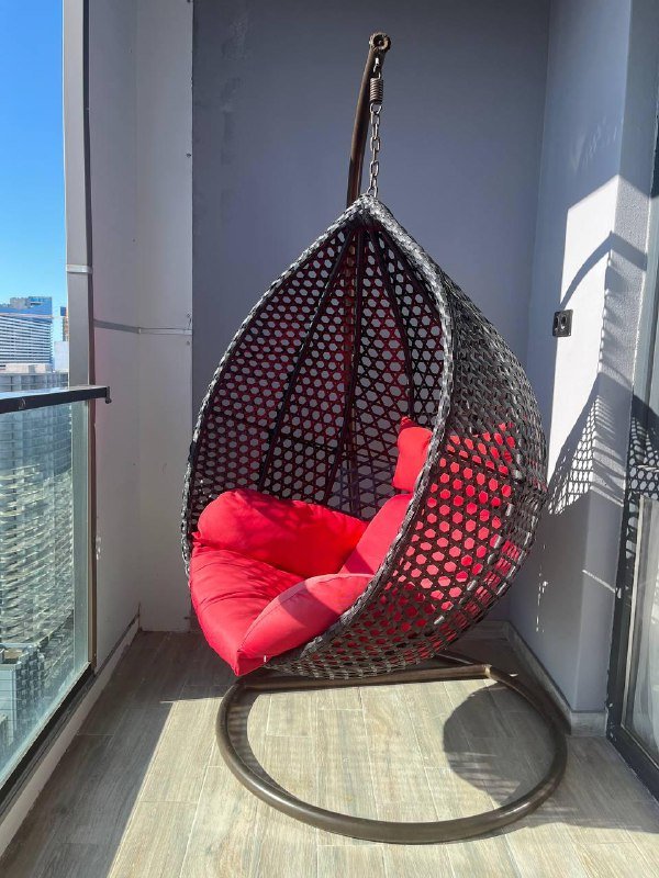 Кресло-кокон для балкона с подушками