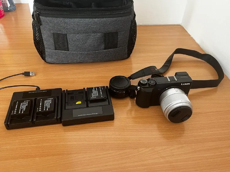 Panasonic Lumix DMC-GX80 с двумя объективами 1