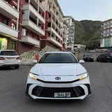 Toyota Camry 4