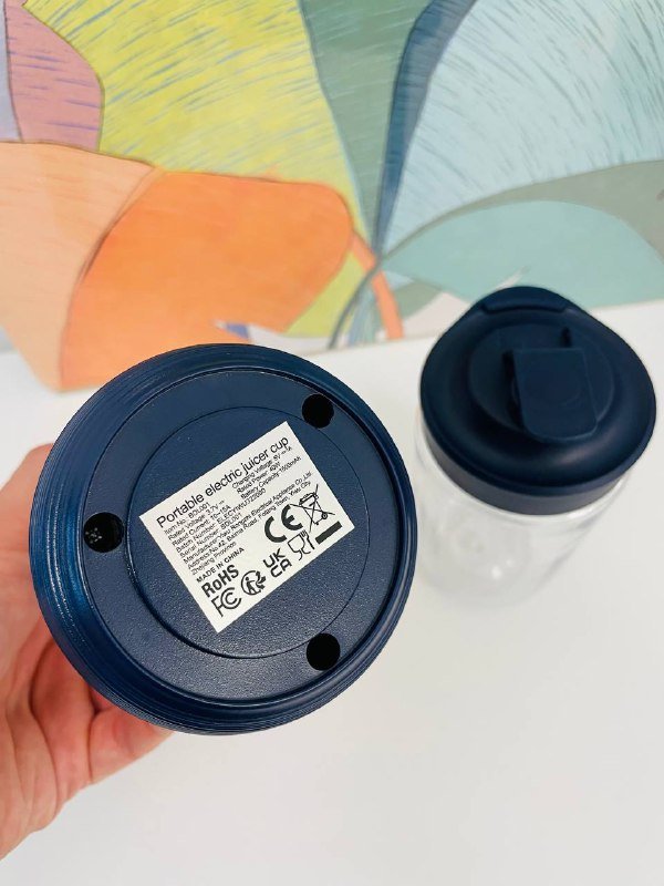 Портативный блендер для смузи и милкшейков 2