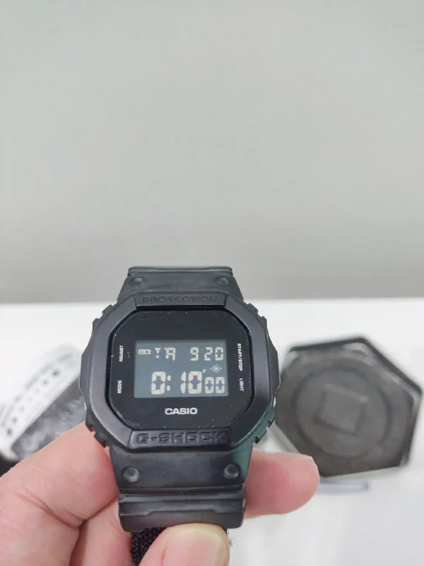 Casio G-Shock DW-5600BBN-1 1