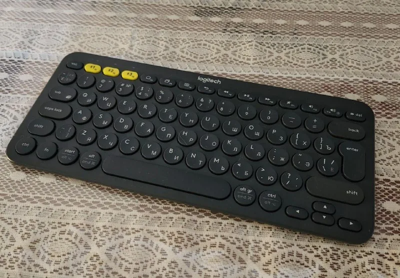 Беспроводная Bluetooth-клавиатура Logitech K380