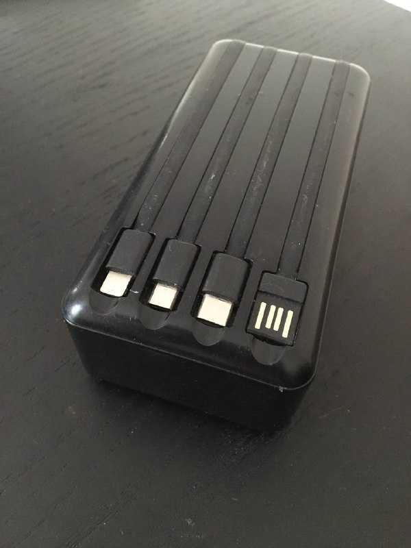 powerbank 50000 mAh с солнечной панелью и фонариком 2