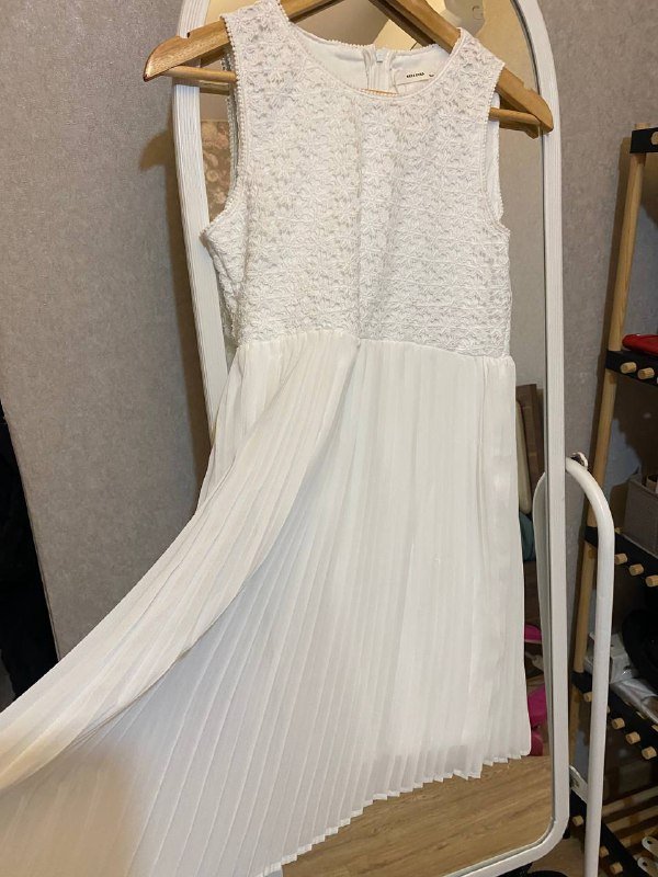 Белое платье 8-11 лет