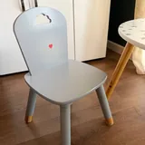 Children's table and chair 4