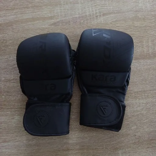 Перчатки MMA Kara 6 OZ