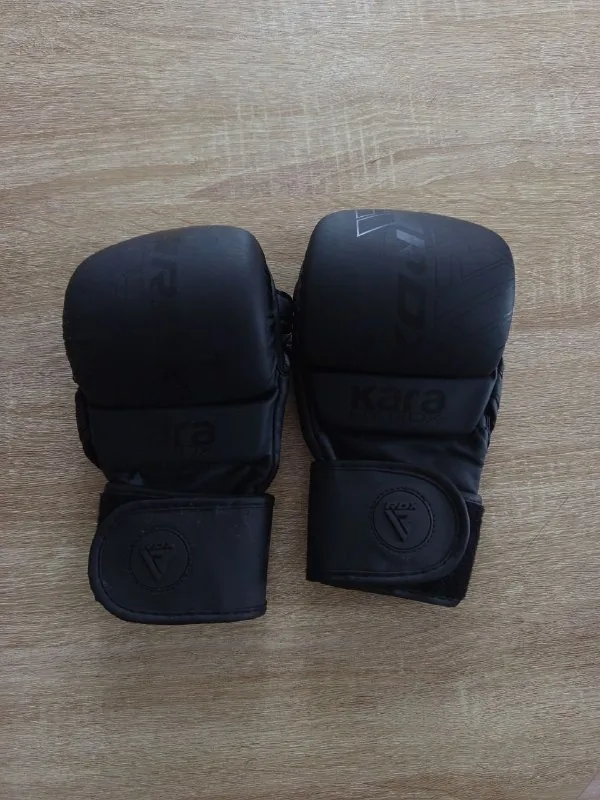Перчатки MMA Kara 6 OZ 1