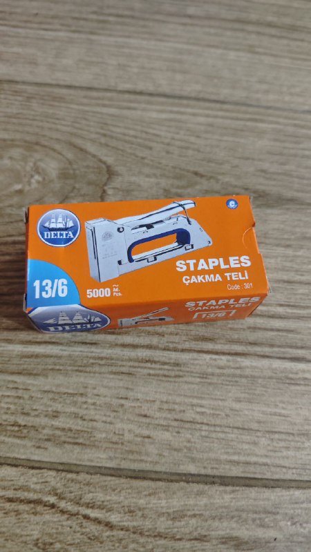 Поролон, фанера, скобы для мебельного степлера 5