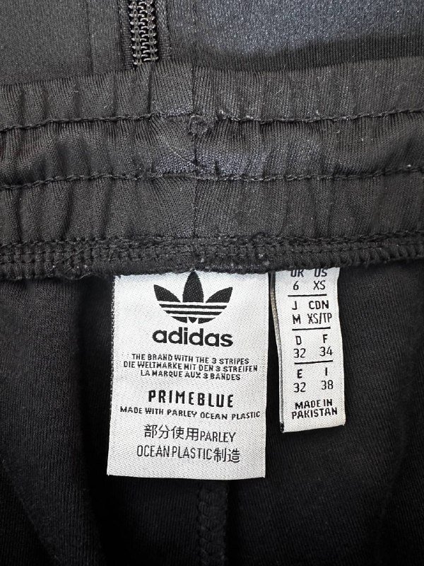 Оригинальный костюм Adidas размер XS 4
