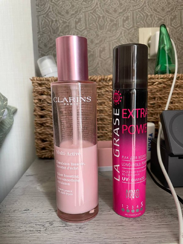 Эмульсия Clarins, лак для волос сильной фиксации