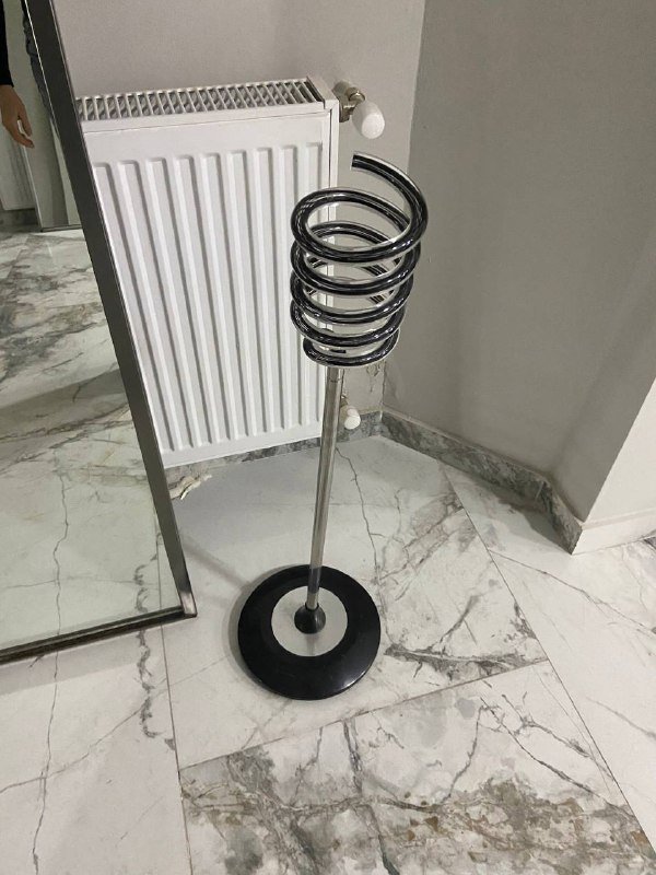 сушилка, столик, держатель для фена, полки, ведро 3