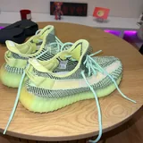 Adidas Yeezy Boost 350 V2 2
