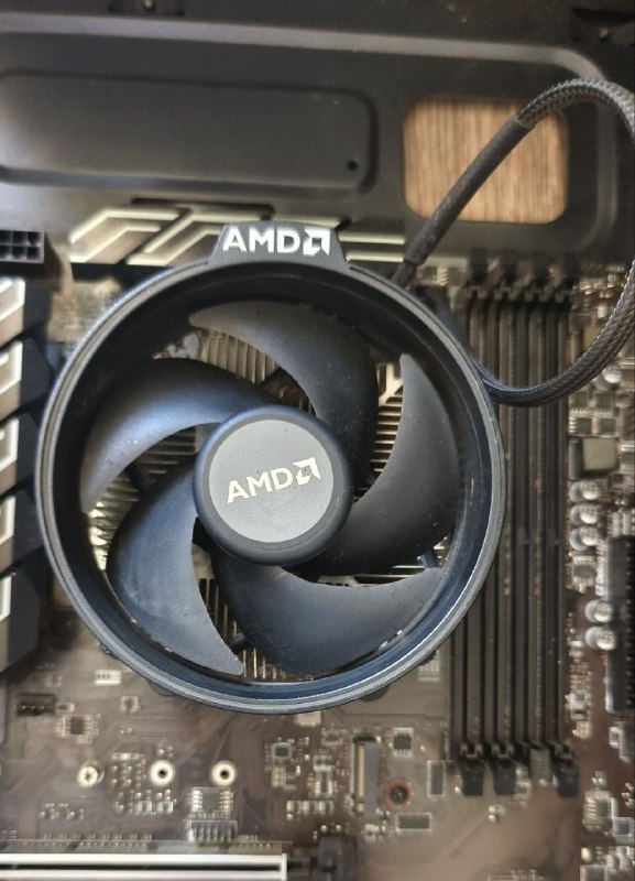 Видеокарты 580 8GB, 5700 8GB, Блоки питания, Корпус ПК, Процессор AMD 2700, Ноутбук на запчасти, ОЗУ DDR4 7