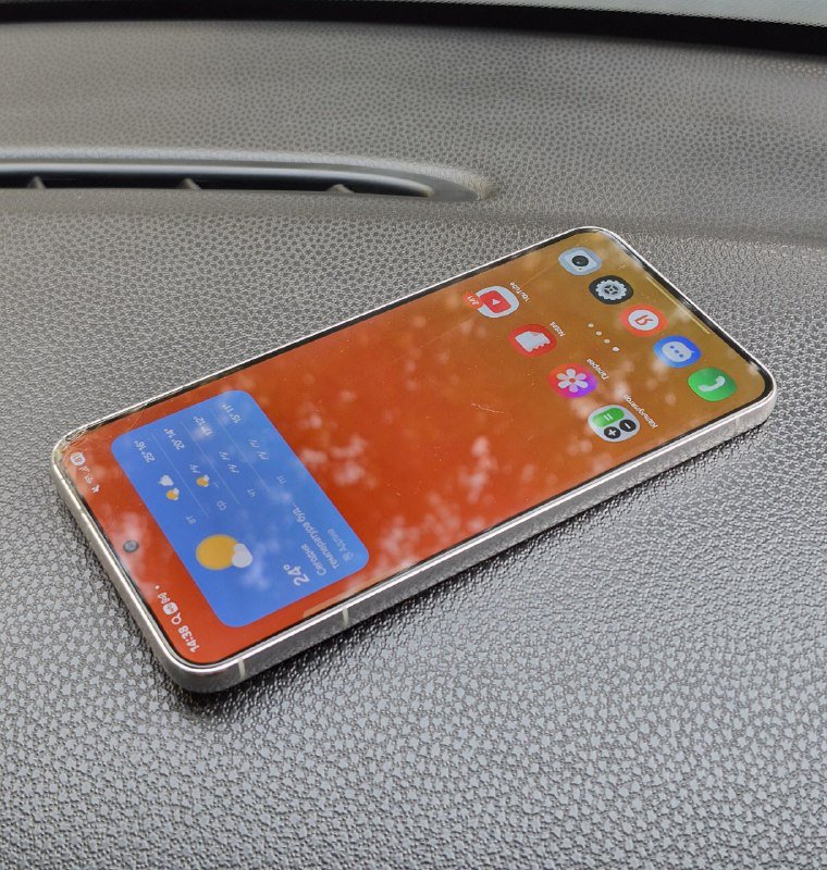 Samsung Galaxy s22+ 256 ГБ 3