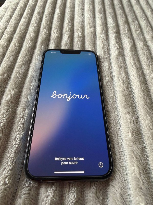 IPhone 13 Pro 128 ГБ, с зарядкой и 2 чехлами