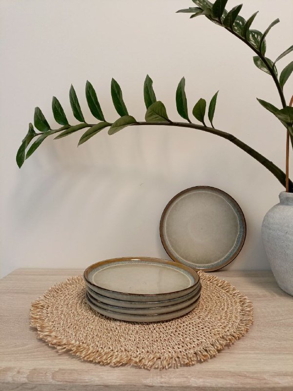 Керамические тарелки и кружки новые 2