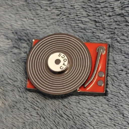 Crocs Jibbitz “Spinning Record Player”