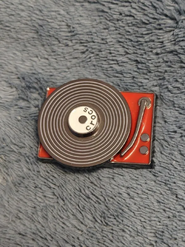 Crocs Jibbitz “Spinning Record Player” 1